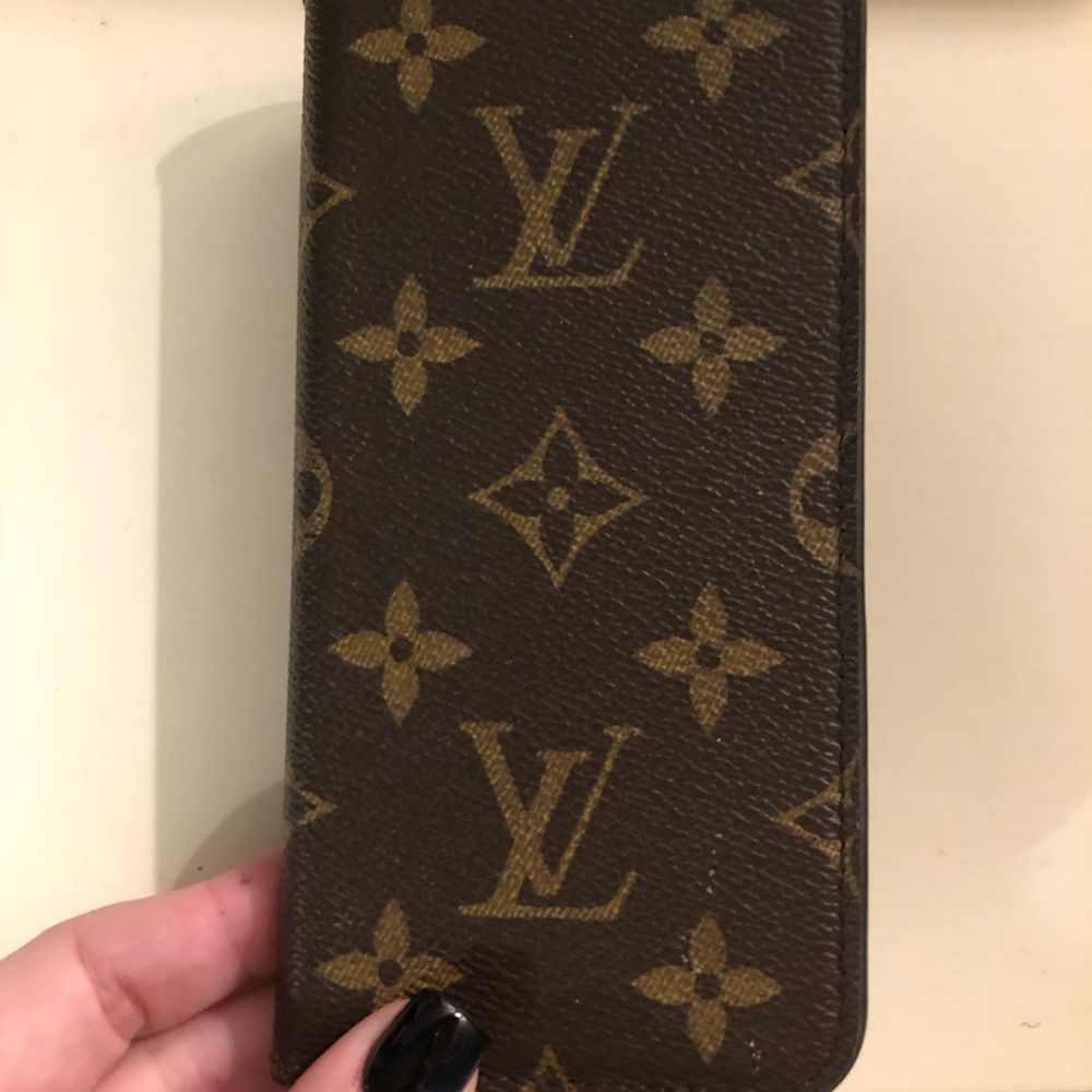 ⭐️ Authentic Louis Vuitton iPhone X case ⭐️
